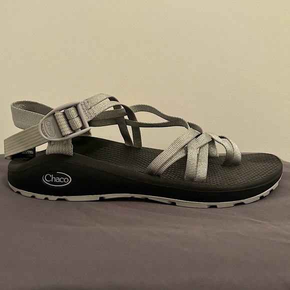 Women’s Zx Dual Strap Cushioned Sandal, size 9. Silver Reflective color. - Picture 1 of 4